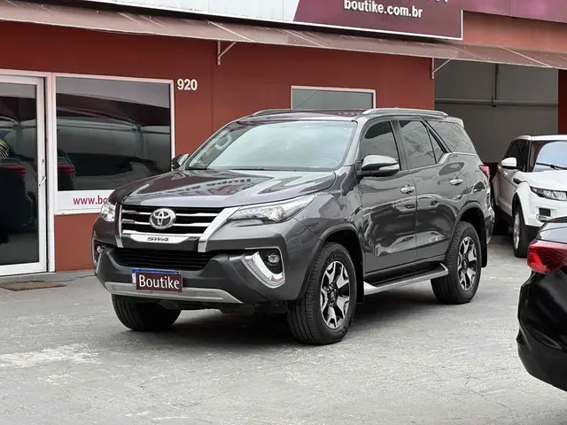 Carro Toyota SW4 2020 2.8 TDI SRX Diamond 7L 4x4 (Aut)