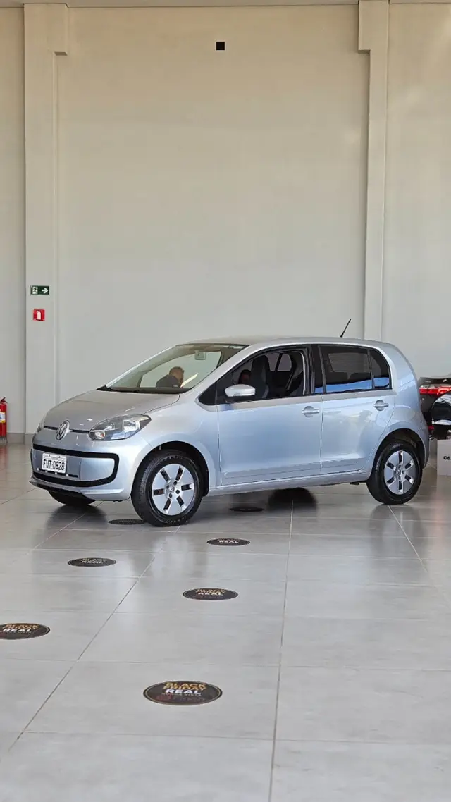 Carro Volkswagen Up! 2017 1.0 12v E-Flex move up! I-Motion