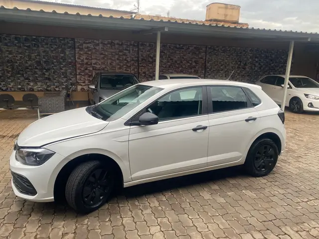 Carro Volkswagen Polo 2025 Track 1.0 Flex 12V 5p