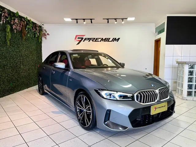 Carro BMW 320i 2023 M Sport 2.0 Turbo (Aut.)