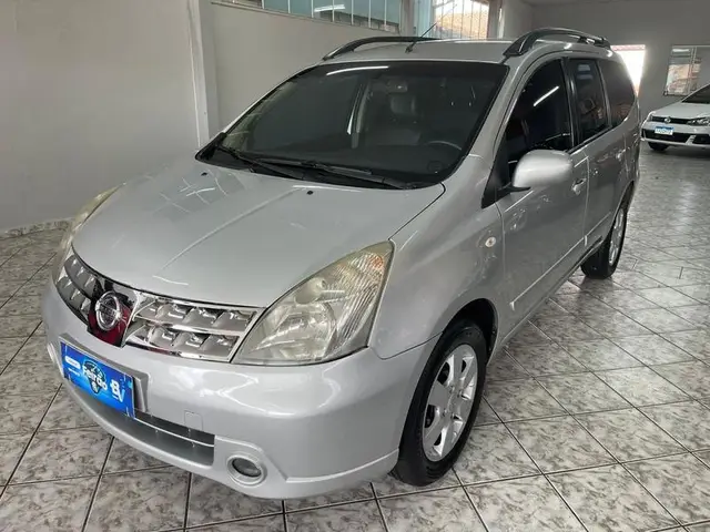 Carro Nissan Grand Livina 2011 SL 1.8 16V (flex) (aut)