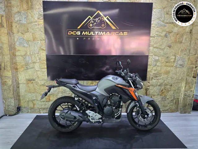 Moto Yamaha Fazer FZ25 2025 Connected