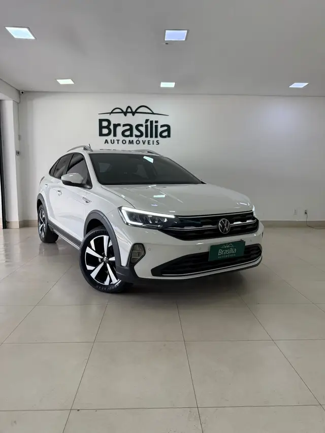 Carro Volkswagen Nivus 2024 Highline 200 TSI