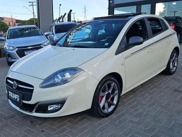 Carro Fiat Bravo 2016 Sporting 1.8 16V Dualogic (Flex)