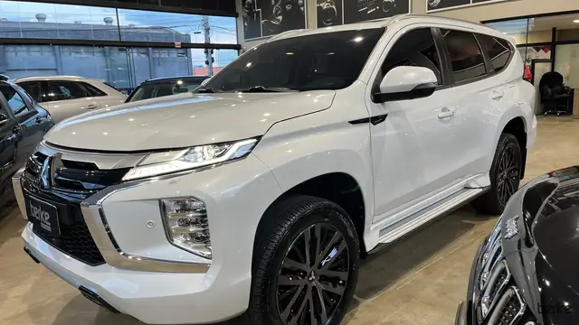 Carro Mitsubishi Pajero Sport 2024 Legend 2.4
