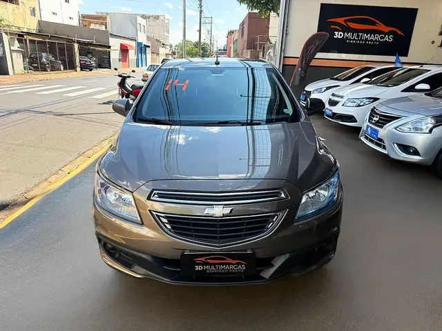 Carro Chevrolet Onix 2014 1.4 LT SPE/4