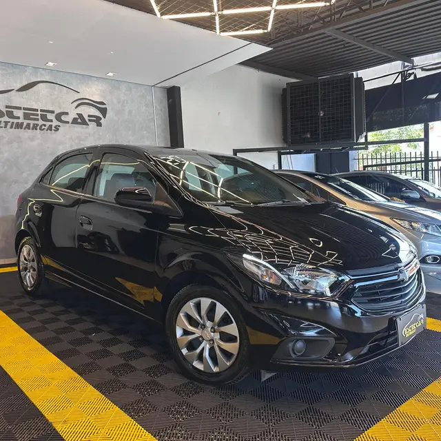 Carro Chevrolet Onix 2020 1.0 Joy SPE/4