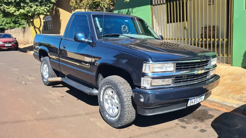 Chevrolet Silverado: o mini-caminhão que virou símbolo de status e nostalgia