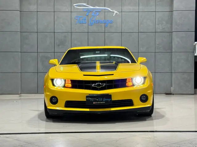 Carro Chevrolet Camaro 2012 6.2 2SS