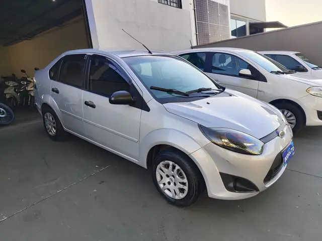 Carro Ford Fiesta Sedan 2011 1.6 (Flex)