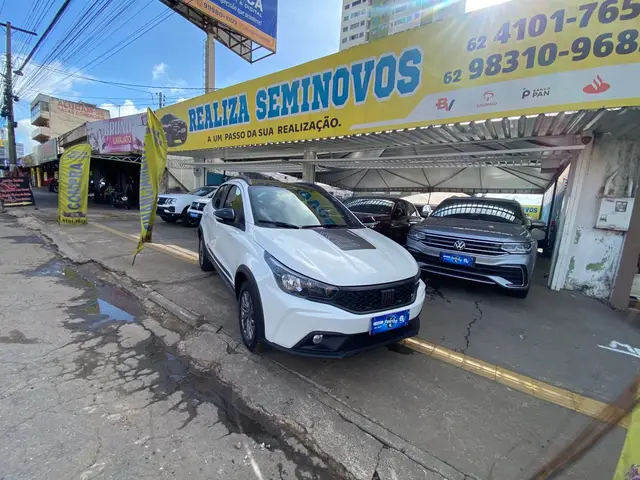 Carro Fiat Argo 2022 Trekking 1.3 (Flex)