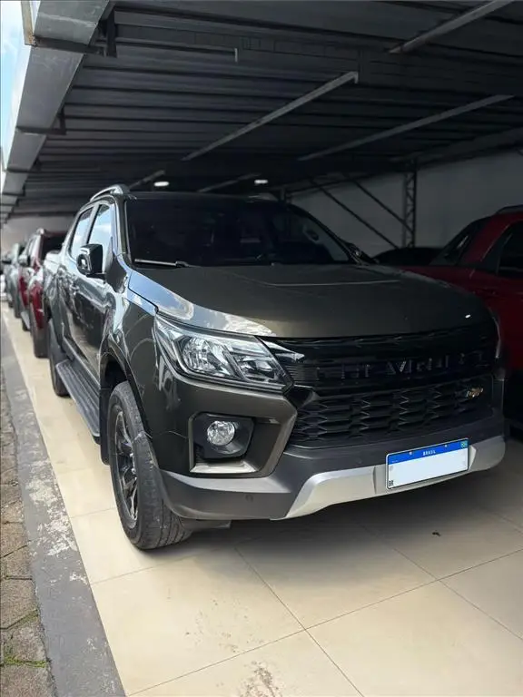 Carro Chevrolet S10 Cabine Dupla 2023 High Country 2.8 Turbodiesel (Aut.)