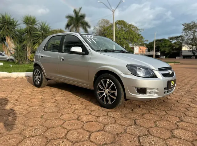 Carro Chevrolet Celta 2014 LS 1.0 (Flex) 4p