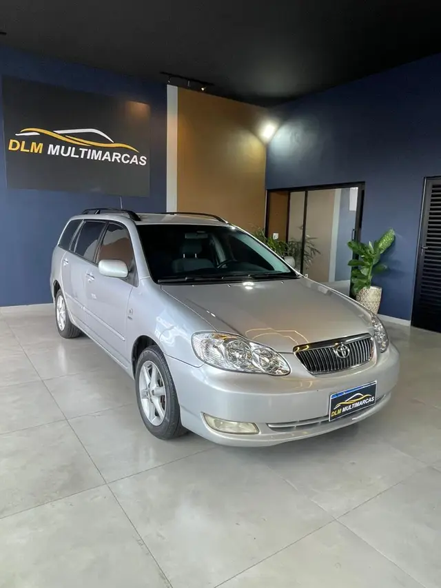 Carro Toyota Fielder 2005 1.8 16V (aut)