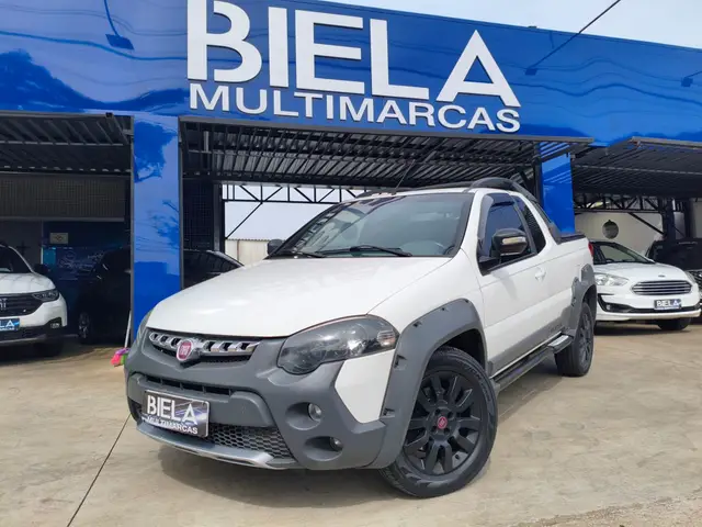 Carro Fiat Strada 2018 Adventure 1.8 16V (Flex) (Cabine Estendida)