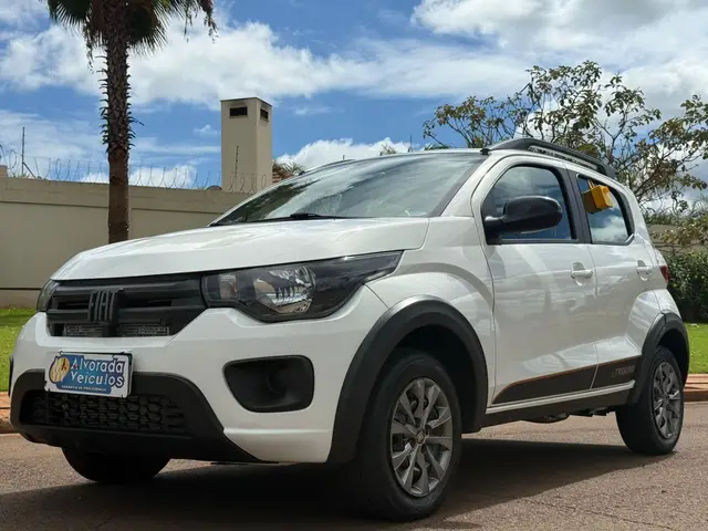 Carro Fiat Mobi 2024 Trekking 1.0