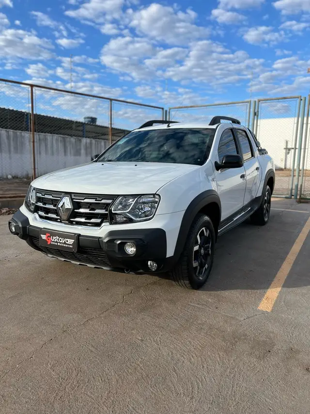 Carro Renault Oroch 2023 Outsider 1.3 TCe (Flex) (Aut.)