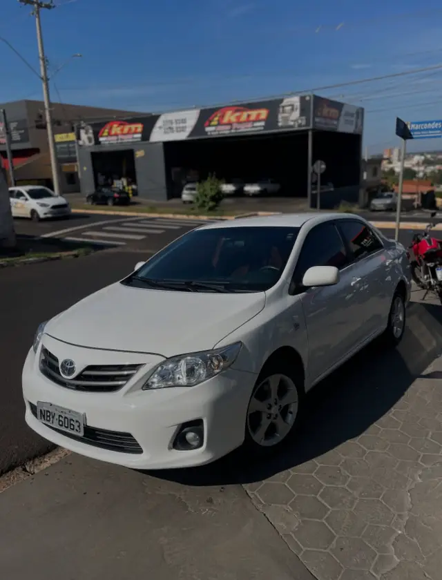 Carro Toyota Corolla 2014 Sedan 1.8 Dual VVT-i GLI (flex)