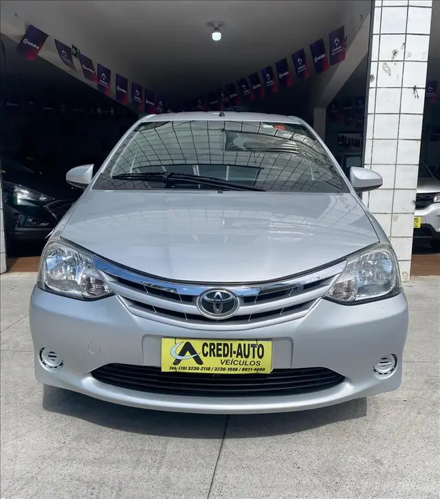 Carro Toyota Etios Sedan 2014 XS 1.5 (Flex)