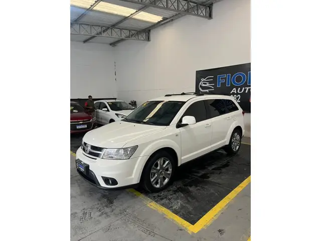 Carro Fiat Freemont 2014 2.4 16V Precision (Aut)