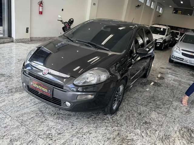 Carro Fiat Punto 2013 Sporting 1.8 16V Dualogic (Flex)