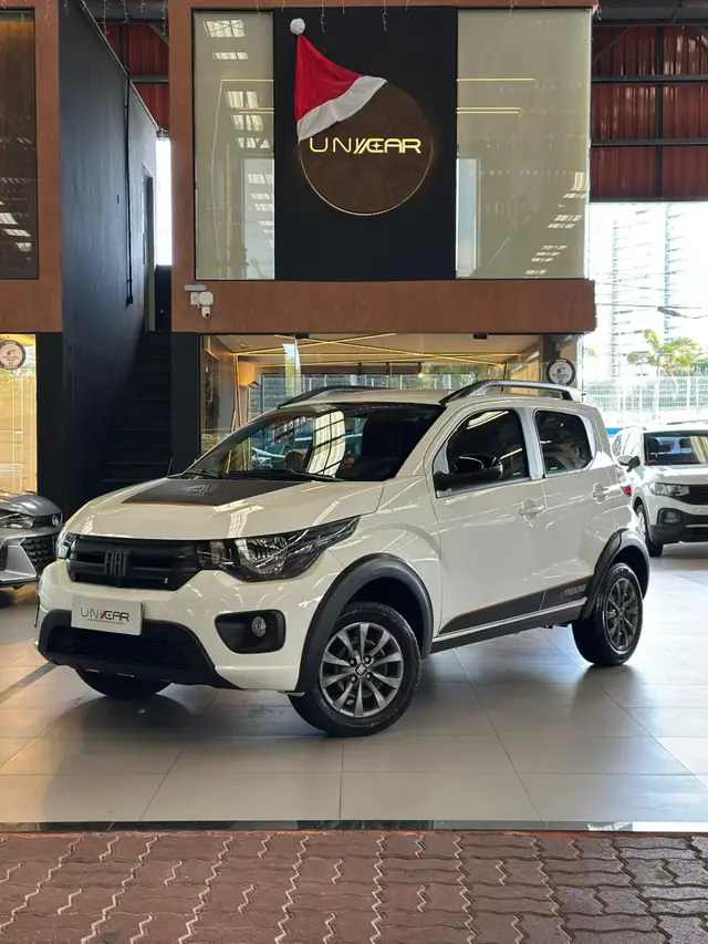 Carro Fiat Mobi 2025 Trekking 1.0