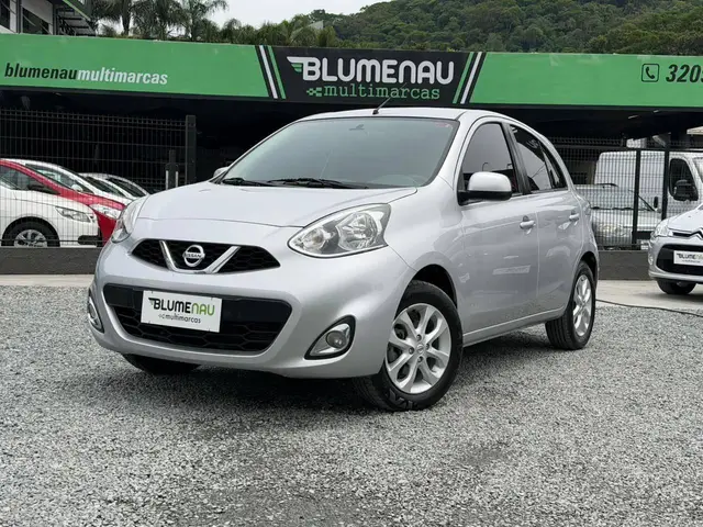 Carro Nissan March 2016 1.0 12V SV (Flex)
