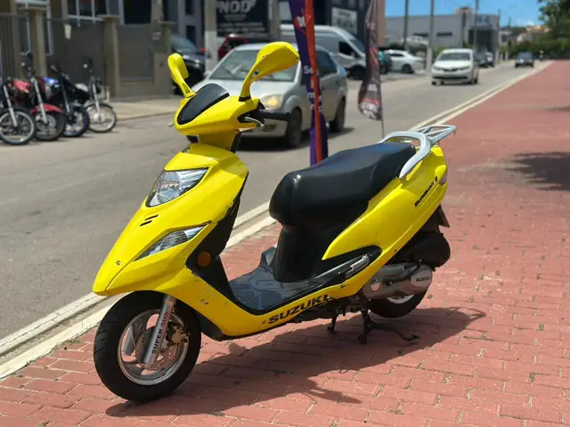 Moto Suzuki Burgman 2012 125i