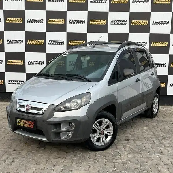 Carro Fiat Idea 2015 Adventure 1.8 16V E.TorQ (Flex)