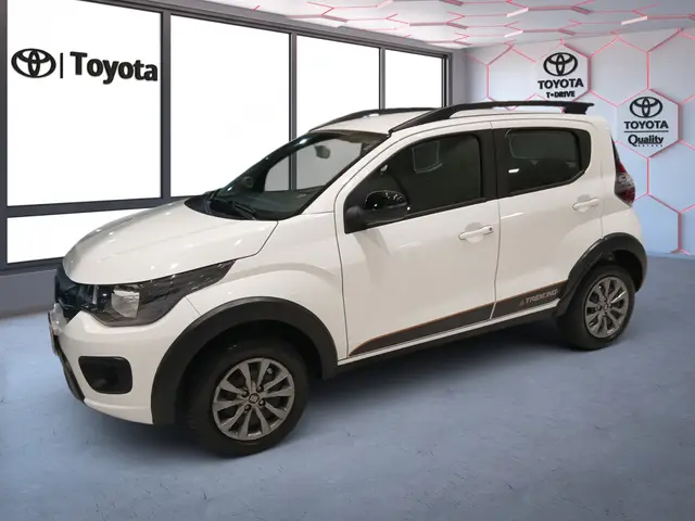 Carro Fiat Mobi 2025 Trekking 1.0