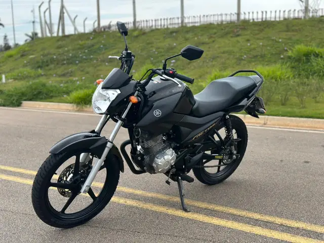 Moto Yamaha YBR 125i Factor 2025 UBS