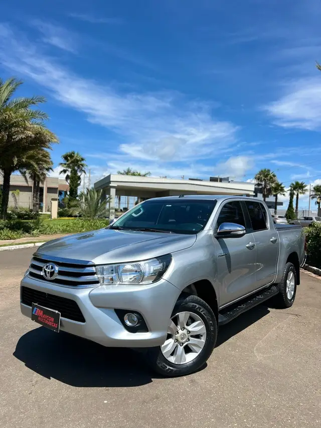 Carro Toyota Hilux Cabine Dupla 2016 Hilux 2.8 TDI SRV CD 4x4 (Aut)