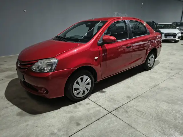Carro Toyota Etios Sedan 2014 XS 1.5 (Flex)