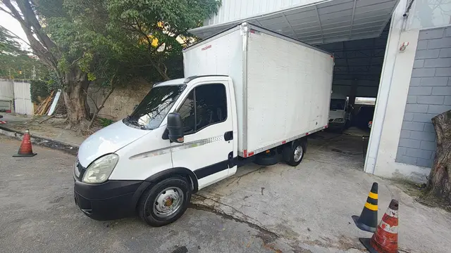 Carro Iveco Daily Chassi 2014 3.0 35S14 CS - 3450