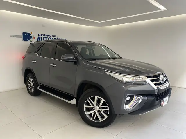 Carro Toyota SW4 2020 2.8 TDI SRX 7L 4x4 (Aut) (Diesel)