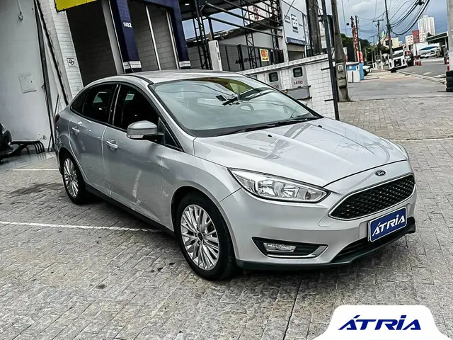 Carro Ford Focus Hatch 2018 SE 2.0 PowerShift