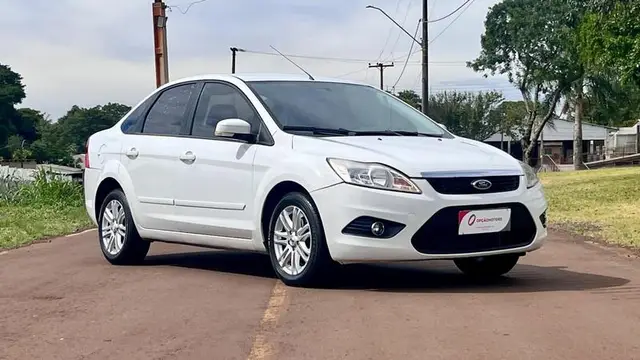 Carro Ford Fiesta Sedan 2012 1.6 (Flex)