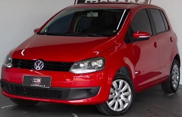 Carro Volkswagen Fox 2014 1.0 TEC (Flex) 4p