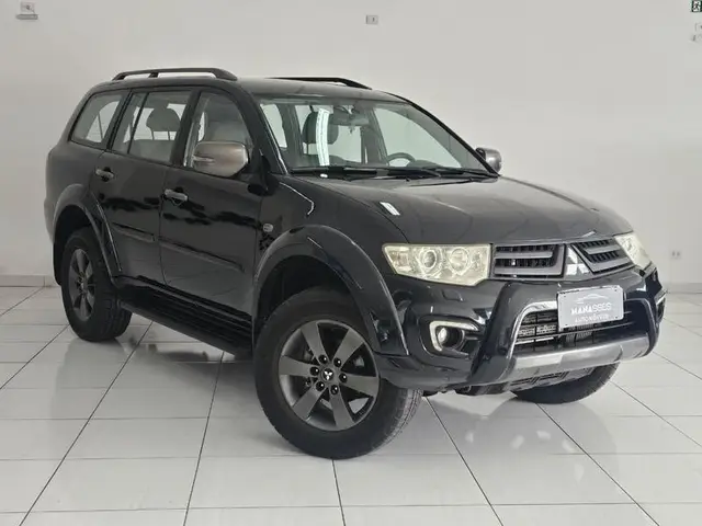 Carro Mitsubishi Pajero 2016 3.2 DI-D 4WD (Aut)