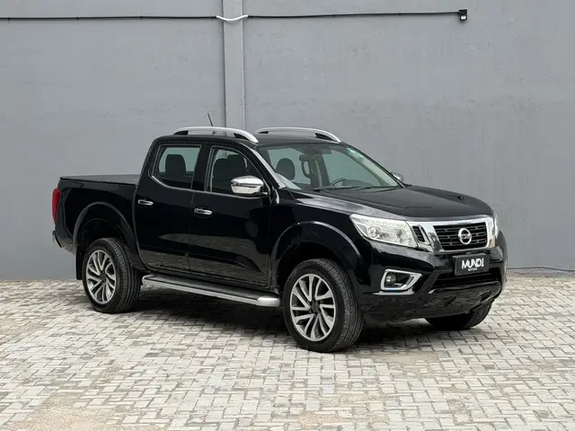 Carro Nissan Frontier 2017 2.3 TD CD LE 4x4 (Aut)
