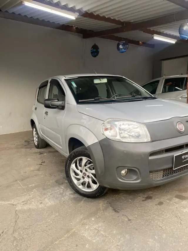 Carro Fiat Uno 2012 Vivace Celeb. 1.0 8V (Flex) 4p