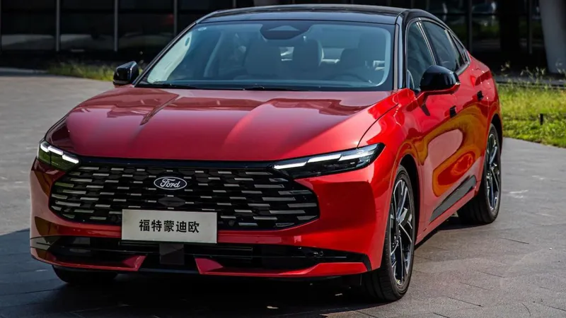 Ford Mondeo é sedan maior que Toyota Corolla a preço de Virtus de entrada