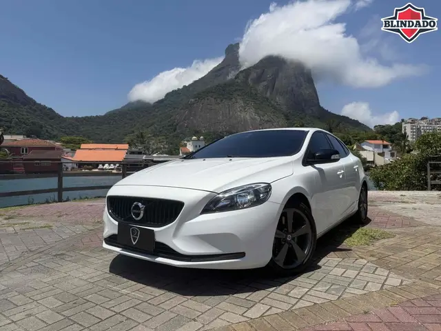 Carro Volvo V40 2018 2.0 T4 Kinetic