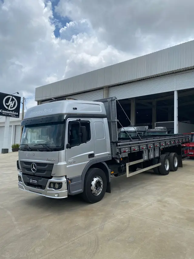 Caminhão Mercedes-Benz Atego 2014 2426/36 6X2 E5