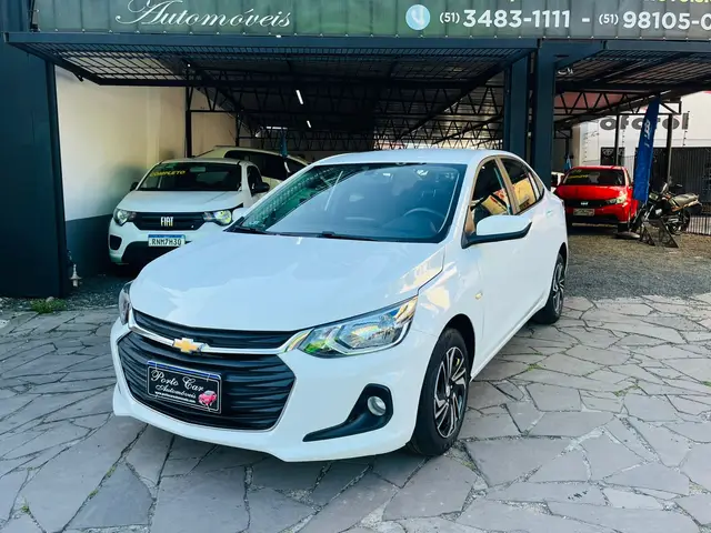 Carro Chevrolet Onix Plus 2024 LT 1.0