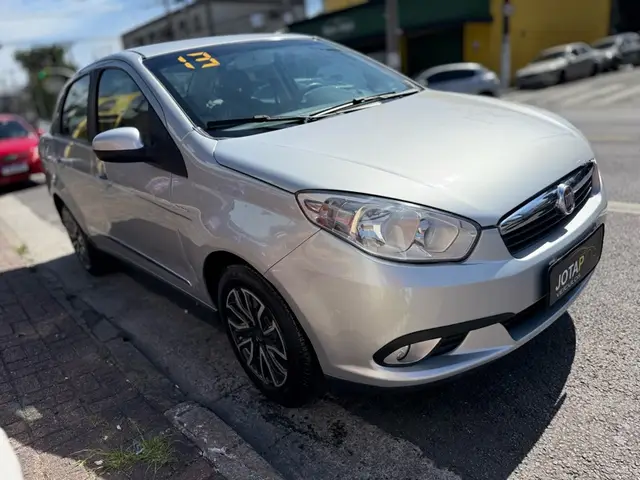 Carro Fiat Grand Siena 2013 Essence 1.6 16V Dualogic (Flex)