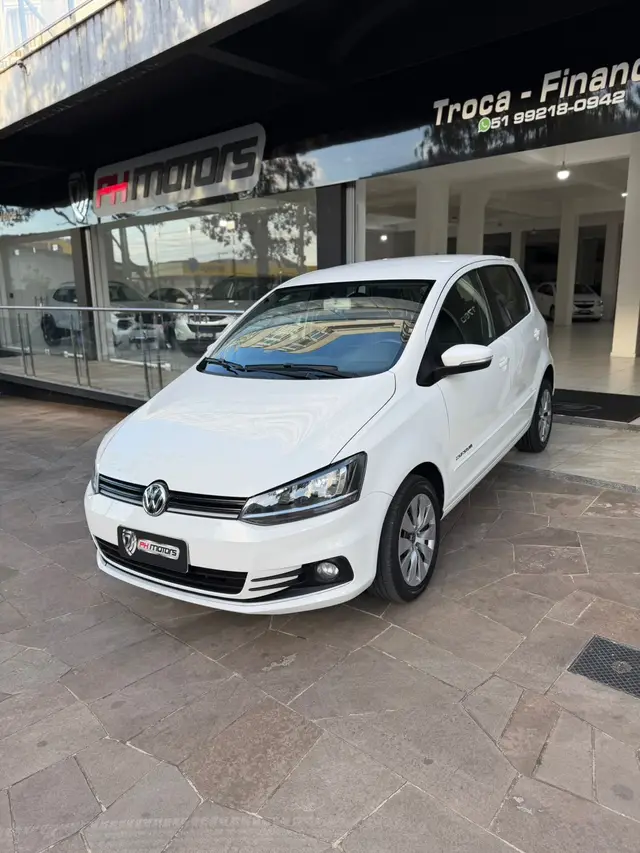 Carro Volkswagen Fox 2016 1.0 MPI Comfortline (Flex)