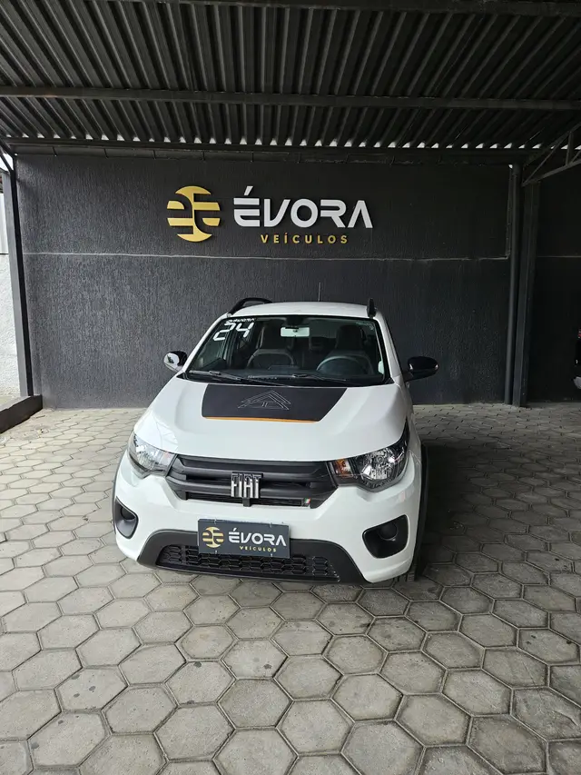 Carro Fiat Mobi 2024 Trekking 1.0