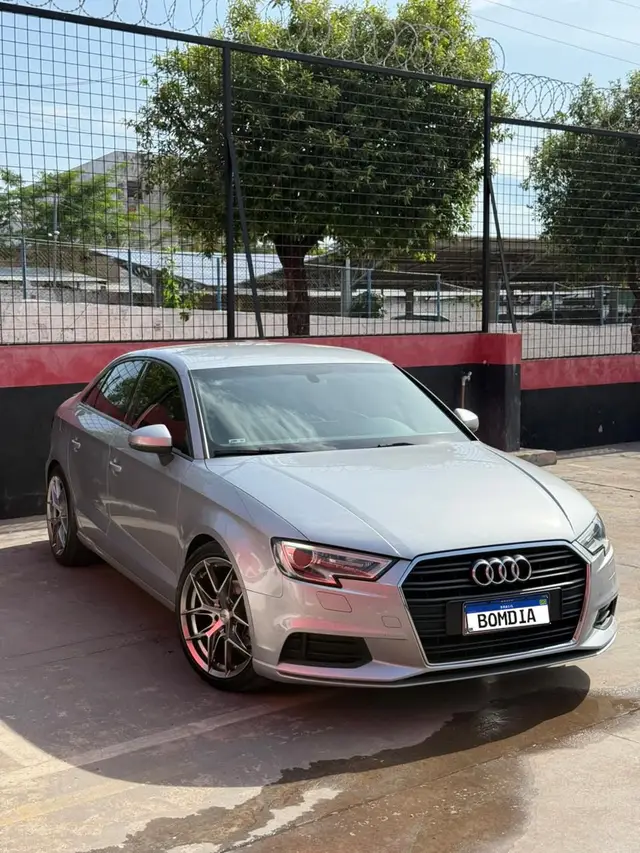 Carro Audi A3 2017 1.4 TFSI Ambiente Tiptronic (Flex)