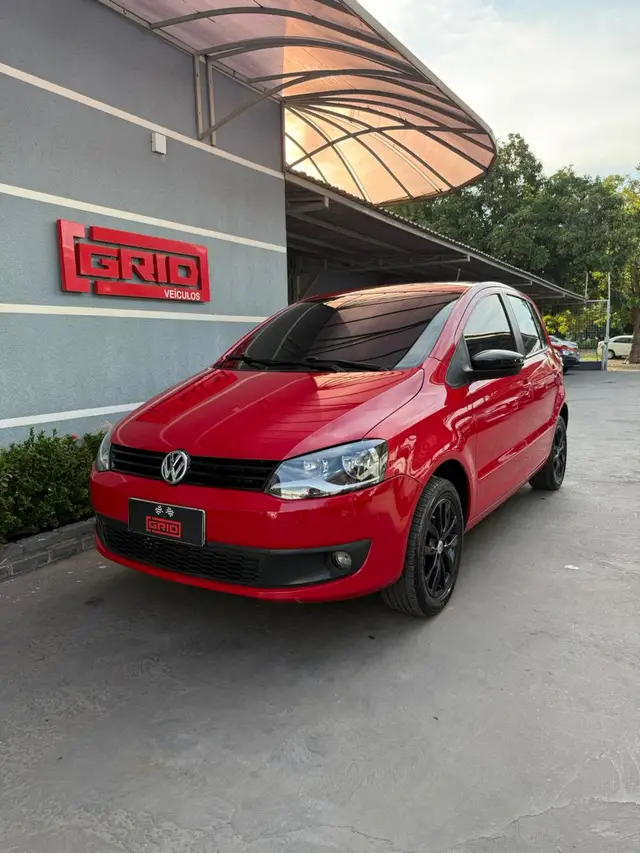 Carro Volkswagen Fox 2014 1.0 TEC (Flex) 4p